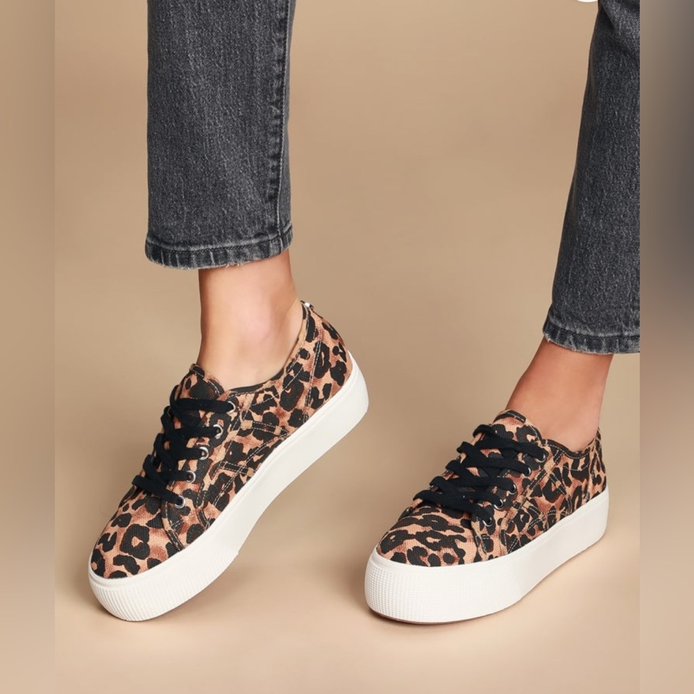 Steve Madden Emmi Sneaker Sz 8